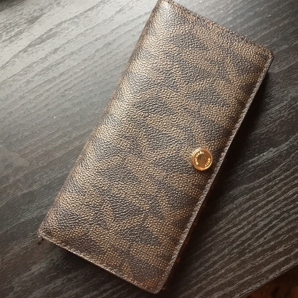 MICHAEL Michael Kors Handbags - Michael Kors Jet Set wallet